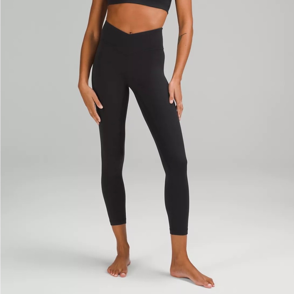 Lululemon v waist align,